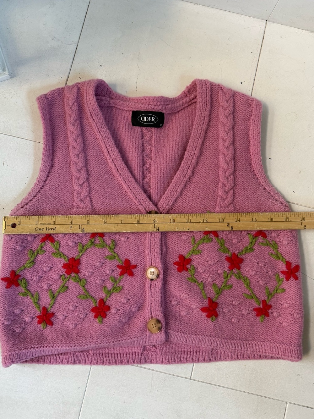 Cider Pink Embroidered Granny Knit Vest Sz M - Picture 9 of 11